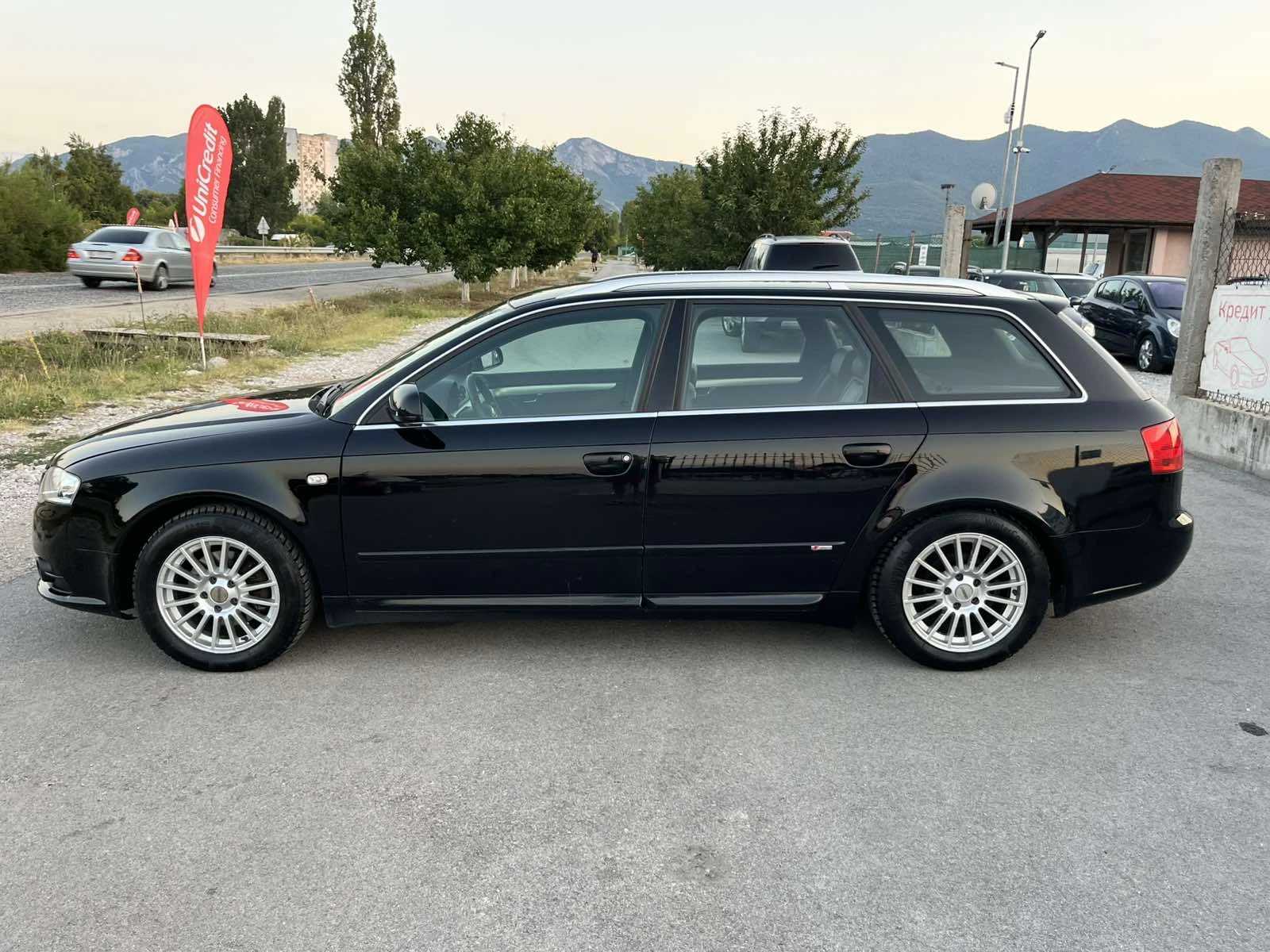 Audi A4 2.0TDI 140кс 6 СКОРОСТИ S-LINE АВТОПИЛОТ - изображение 6