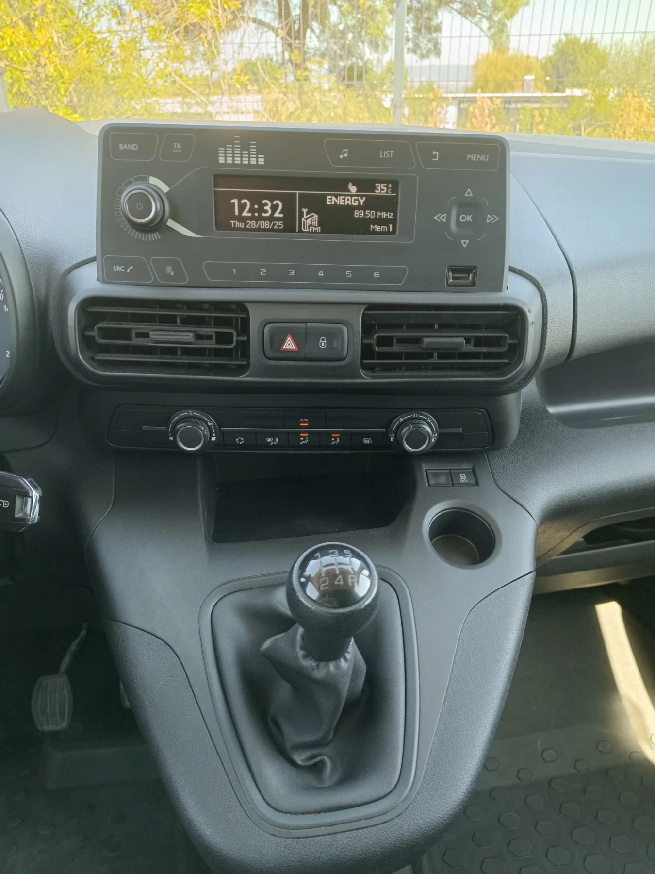 Opel Combo Дълга база XL - изображение 9