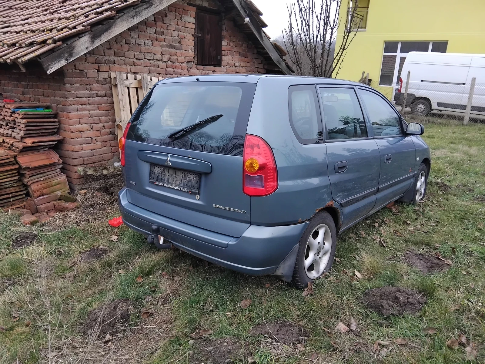 Mitsubishi Space star, снимка 2 - Автомобили и джипове - 53705997
