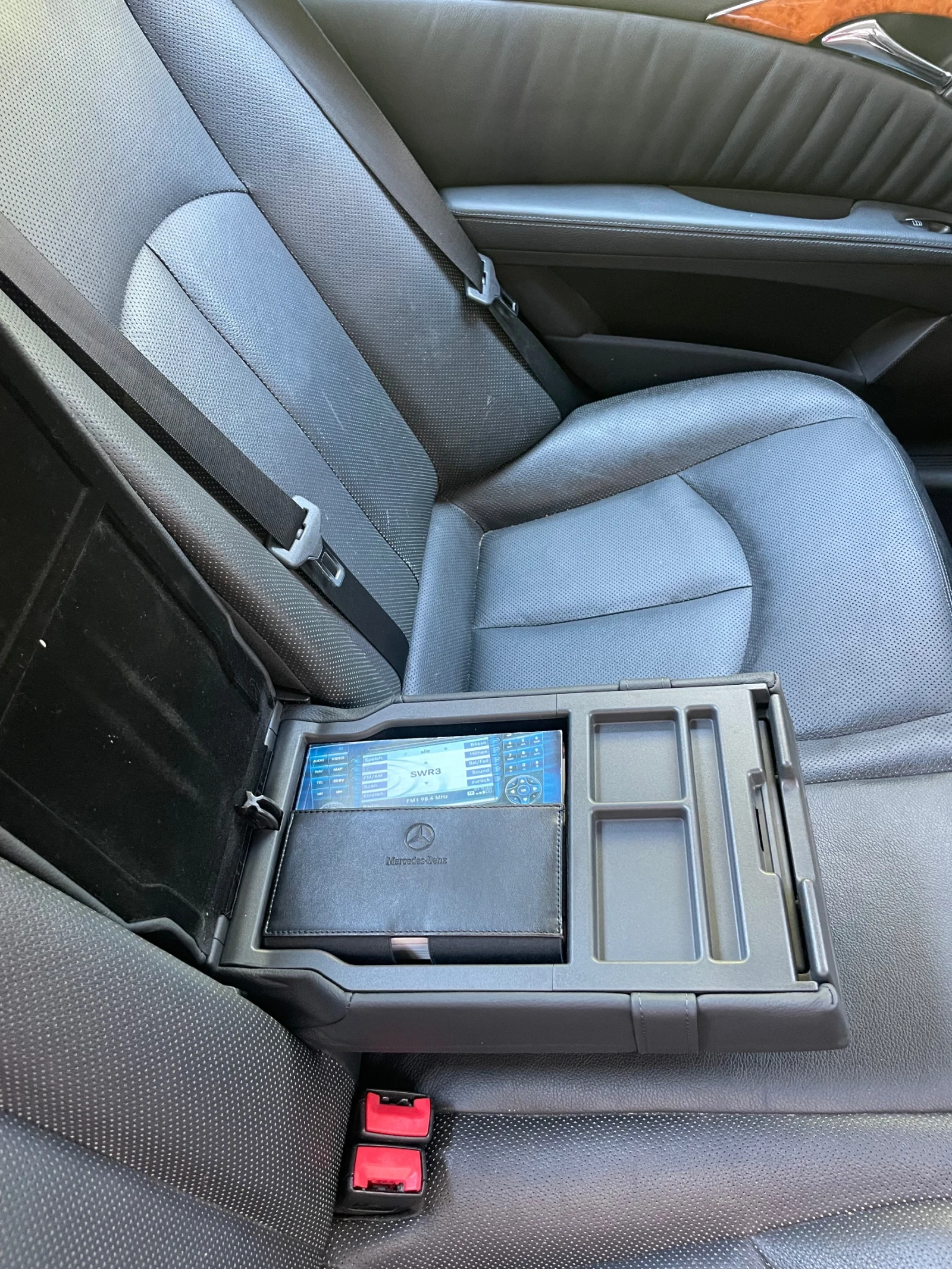Mercedes-Benz E 500 5.0i* V8* 306kc, снимка 13 - Автомобили и джипове - 54866674