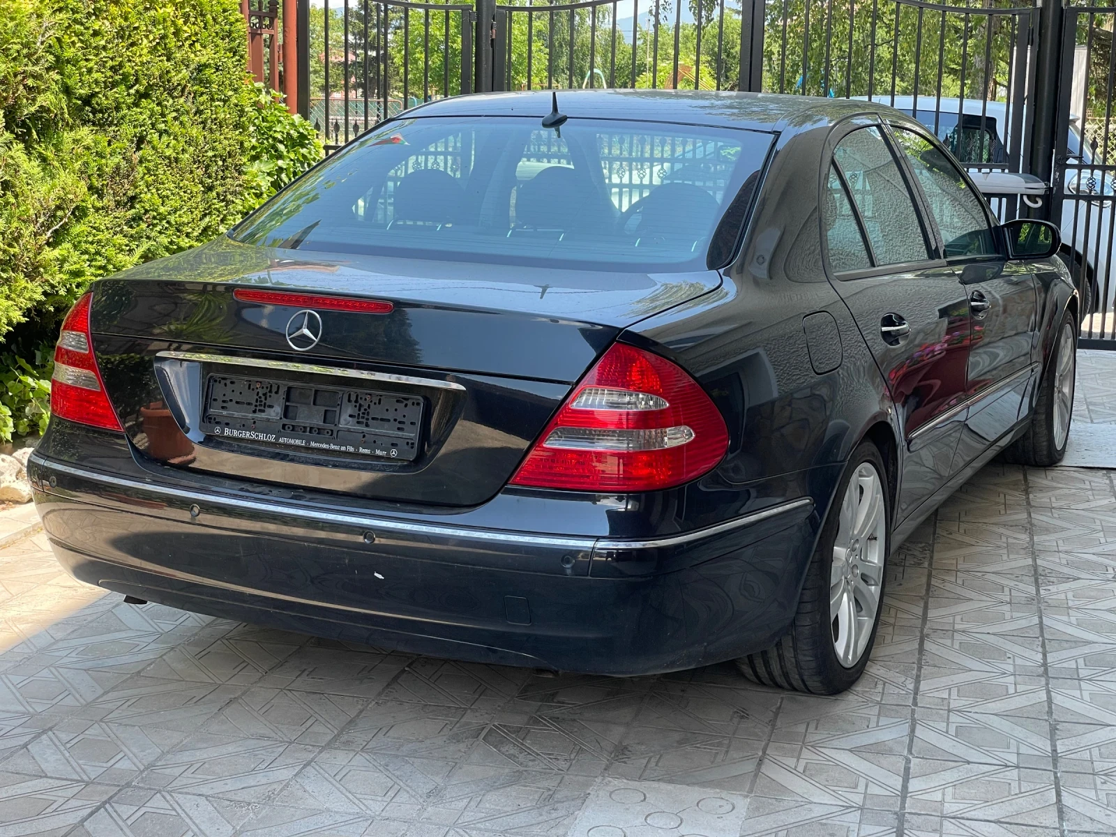Mercedes-Benz E 500 5.0i* V8* 306kc, снимка 4 - Автомобили и джипове - 54866674