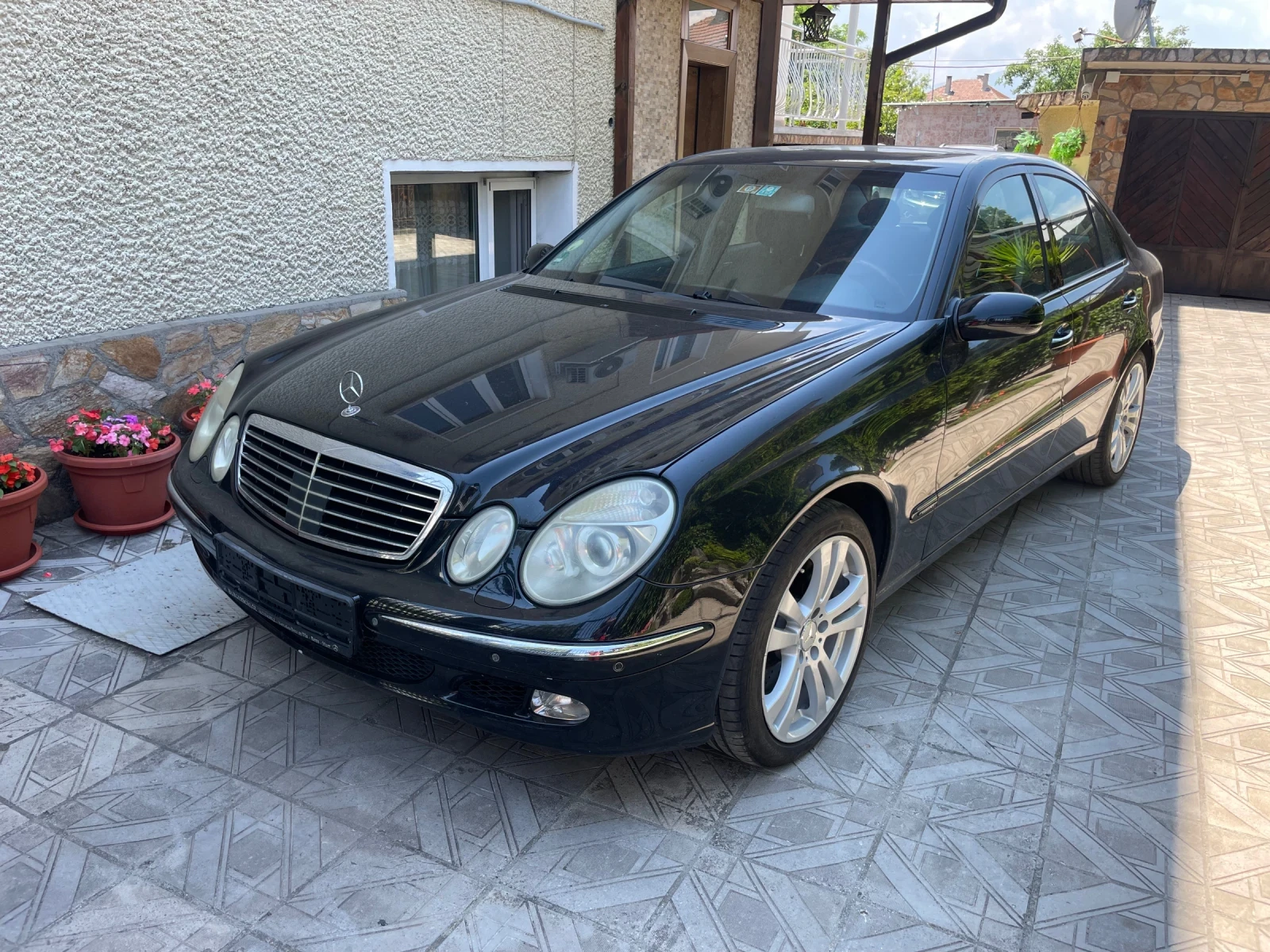 Mercedes-Benz E 500 5.0i* V8* 306kc, снимка 3 - Автомобили и джипове - 54866674