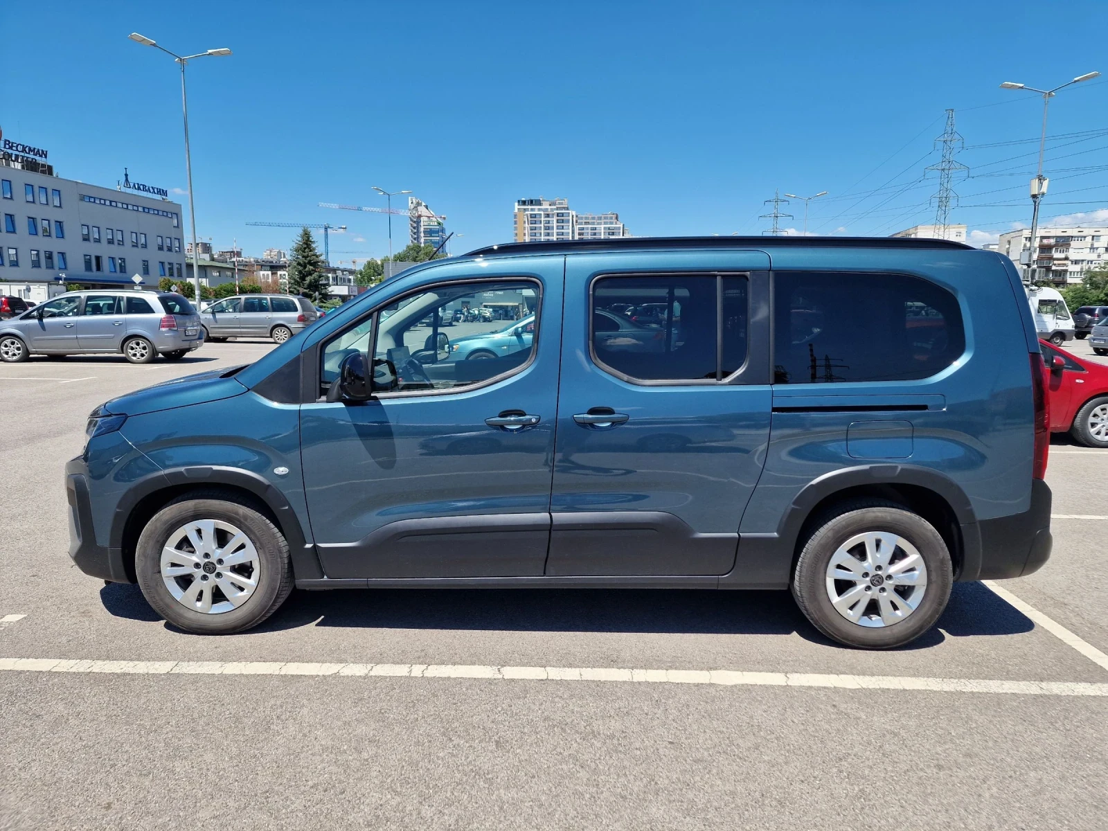 Peugeot Rifter ALLURE 1.5 blueHDI 130 EAT 8, снимка 2 - Автомобили и джипове - 55282165