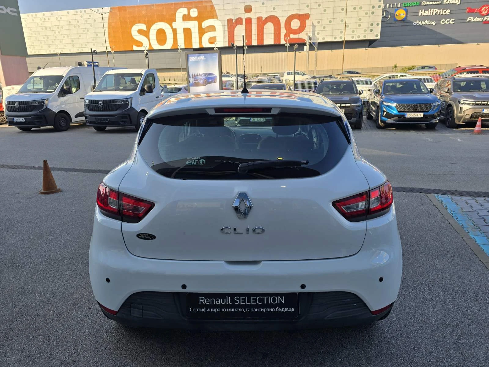 Renault Clio Омникар Ауто ООД е най-значимият оторизиран дилър , снимка 6 - Автомобили и джипове - 55456866