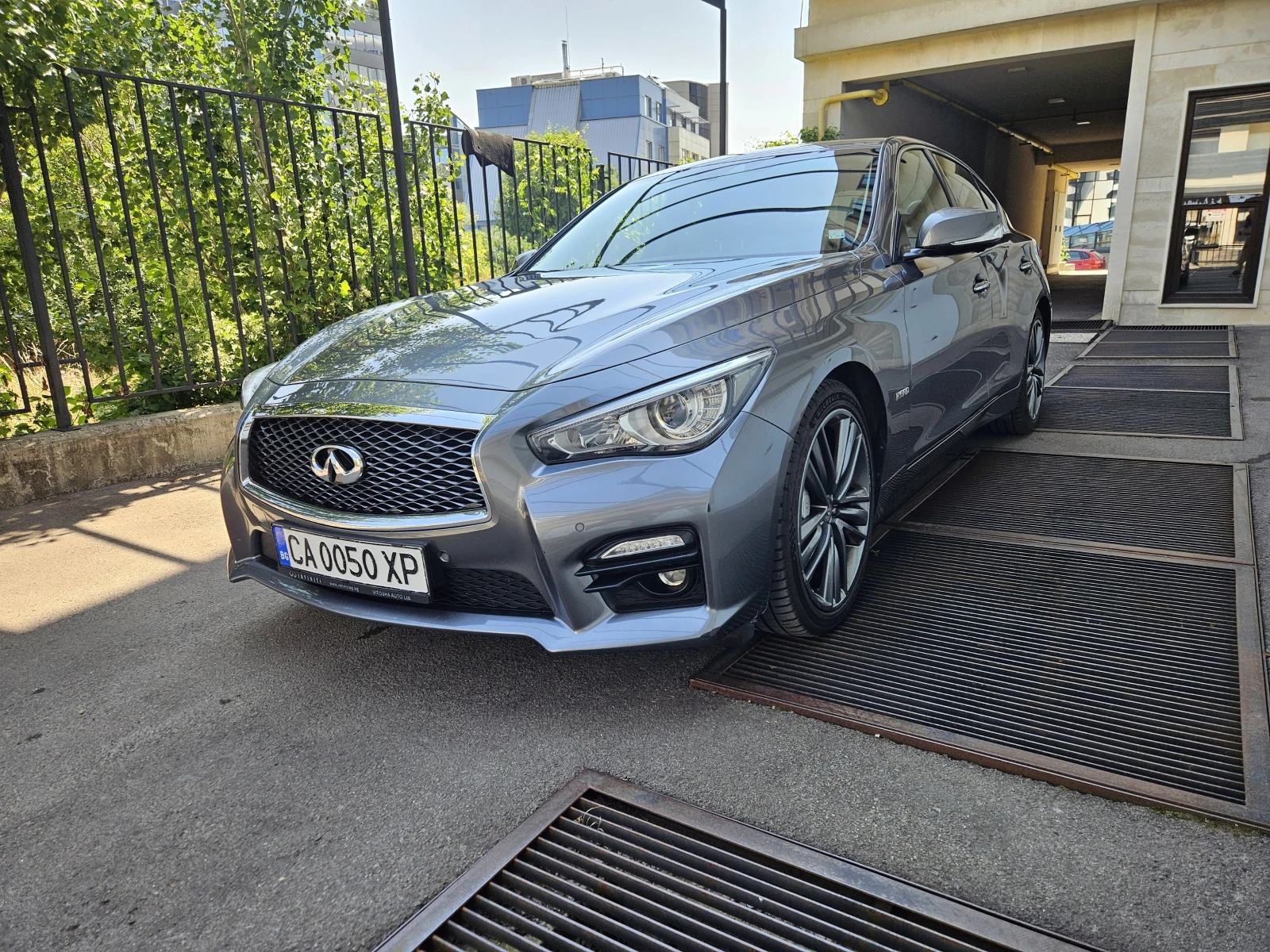 Infiniti Q50, снимка 3 - Автомобили и джипове - 55550749