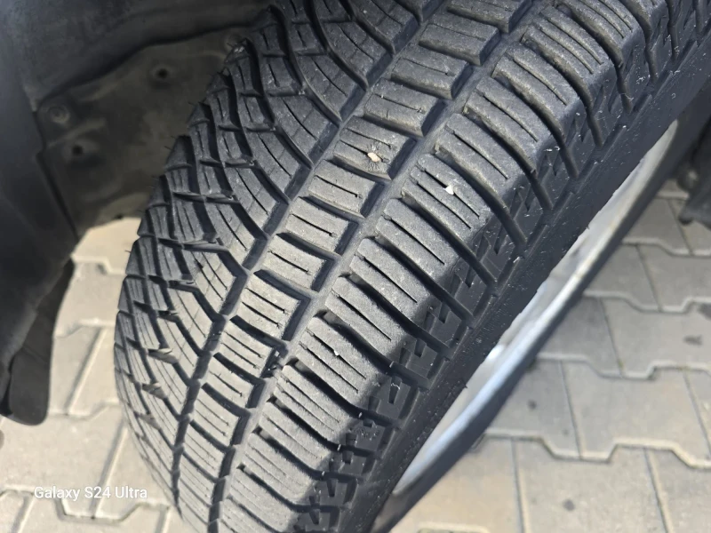 Toyota Rav4 2.0D4D, снимка 16 - Автомобили и джипове - 53262928