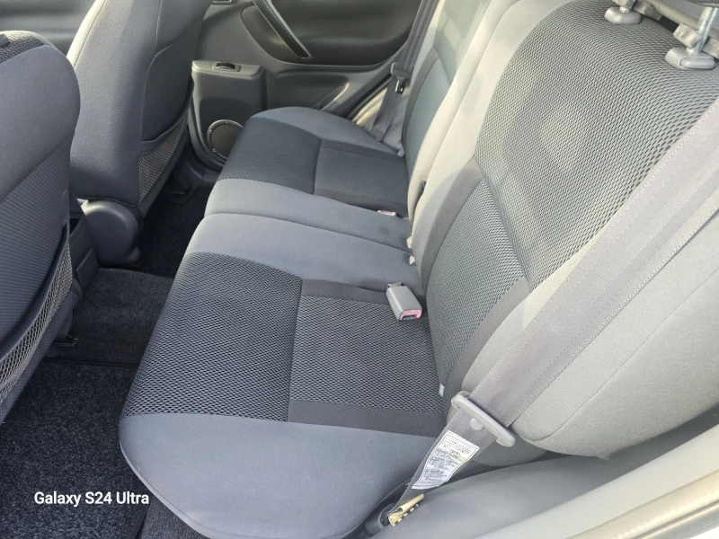 Toyota Rav4 2.0D4D, снимка 12 - Автомобили и джипове - 53262928