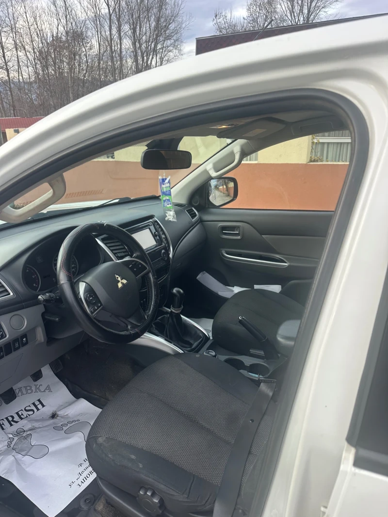 Mitsubishi L200, снимка 4 - Автомобили и джипове - 53269392