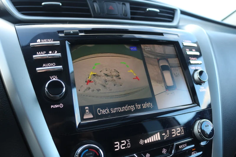 Nissan Murano SV* ПАНОРАМА* ПОДГРЕВ* 360 КАМЕРА* МЪРТВА ТОЧКА, снимка 14 - Автомобили и джипове - 53497252