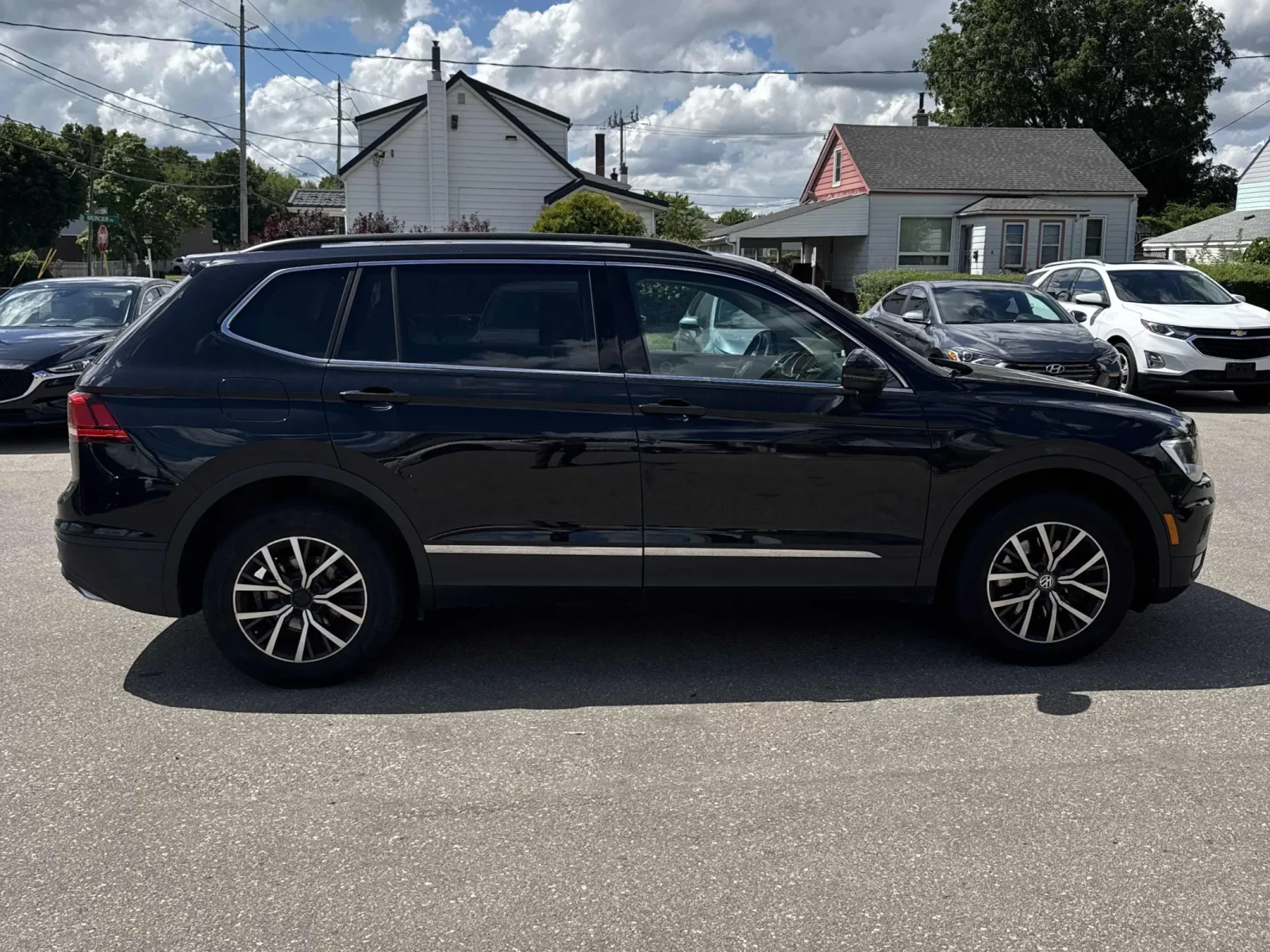 VW Tiguan * CARFAX* АВТОФИНАНСИРАНЕ БЕЗ ПЪРВОНАЧАЛНА ВНОСКА! - изображение 3