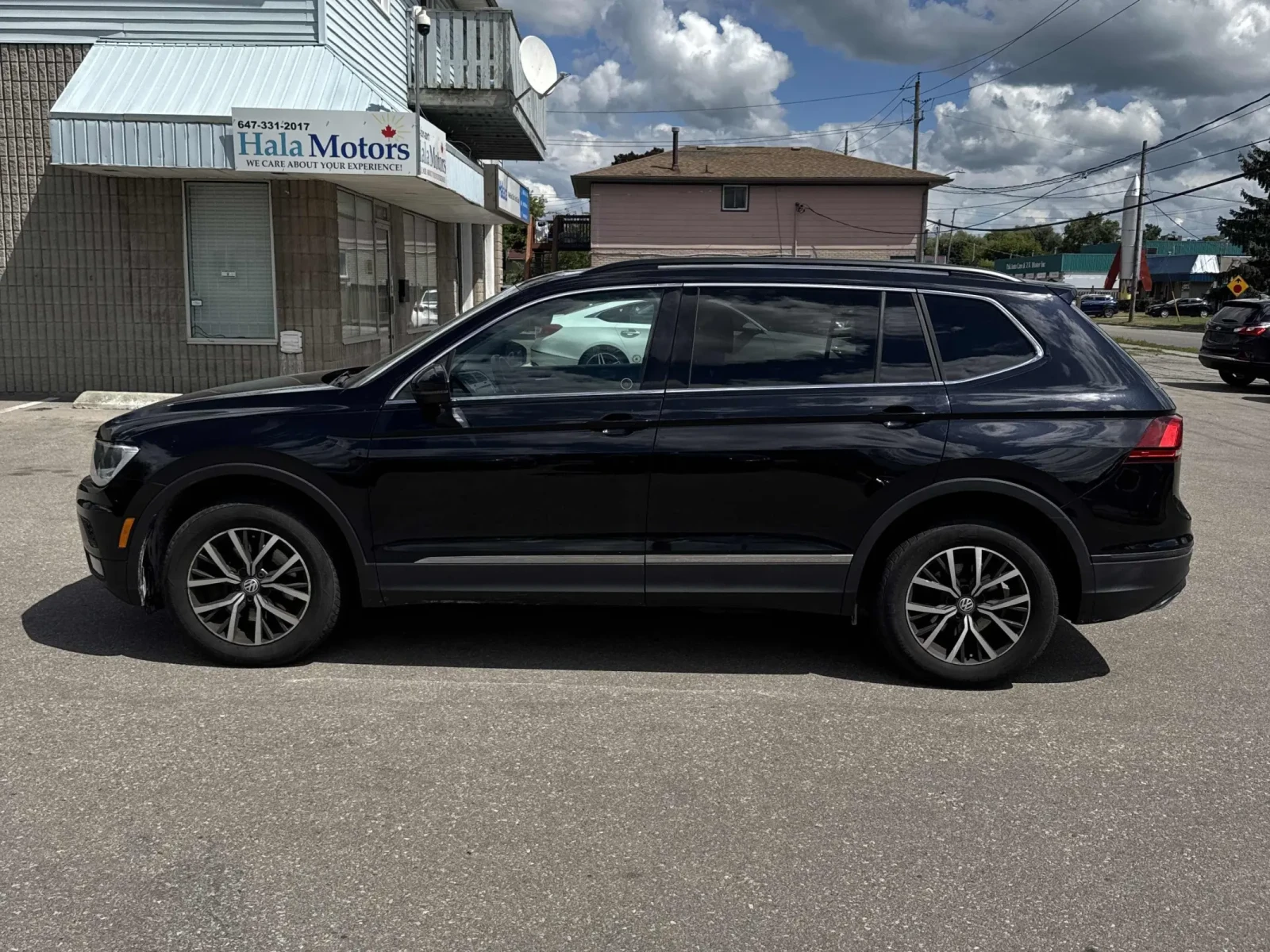 VW Tiguan * CARFAX* АВТОФИНАНСИРАНЕ БЕЗ ПЪРВОНАЧАЛНА ВНОСКА! - изображение 2