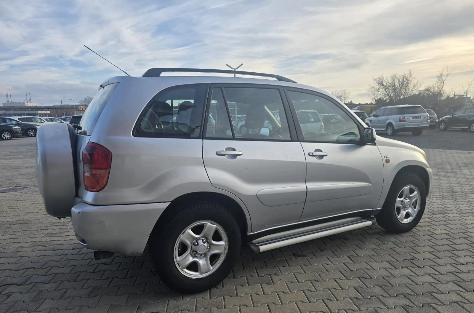 Toyota Rav4 2.0D4D - изображение 4