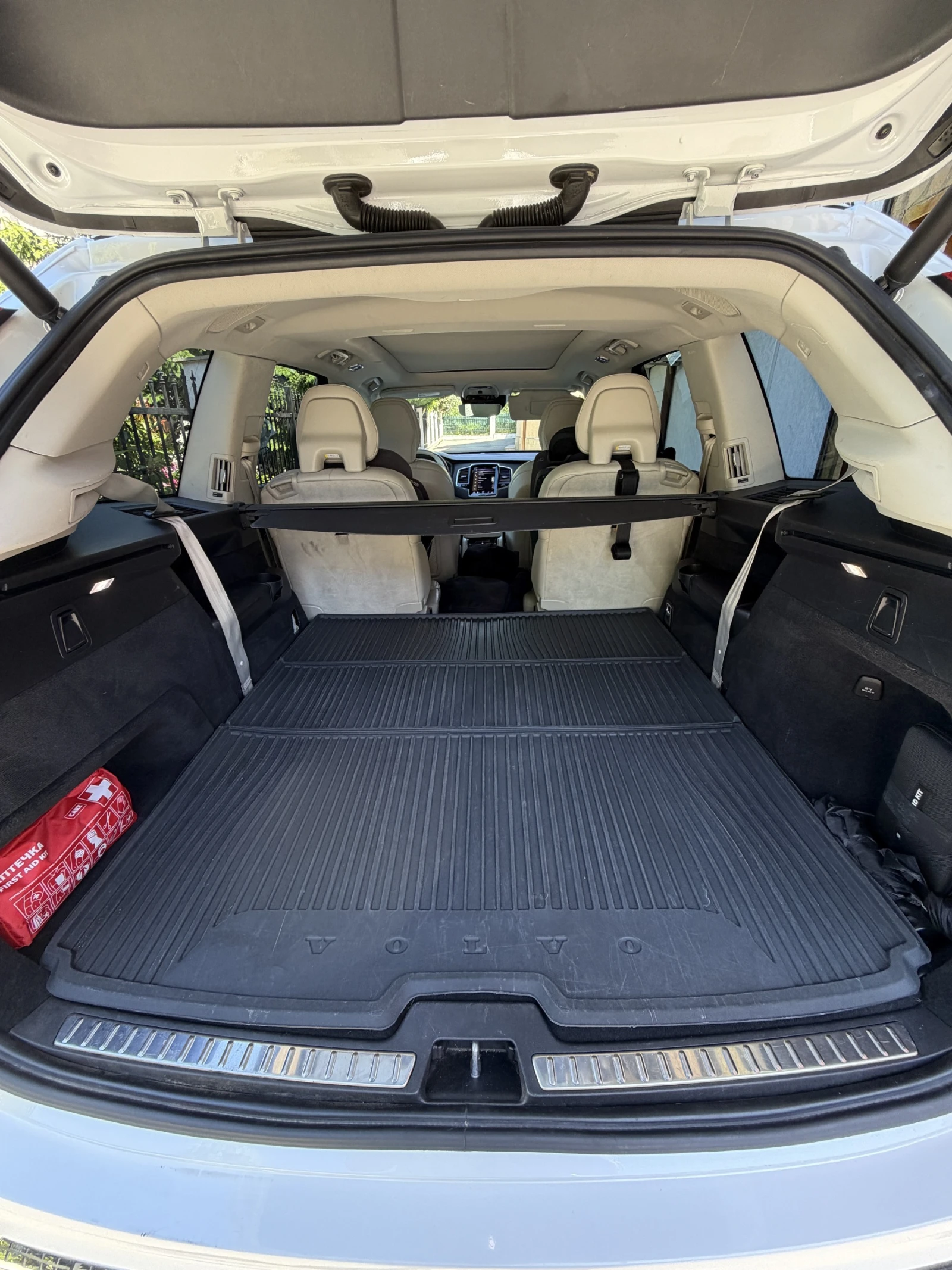 Volvo Xc90, снимка 16 - Автомобили и джипове - 54957994