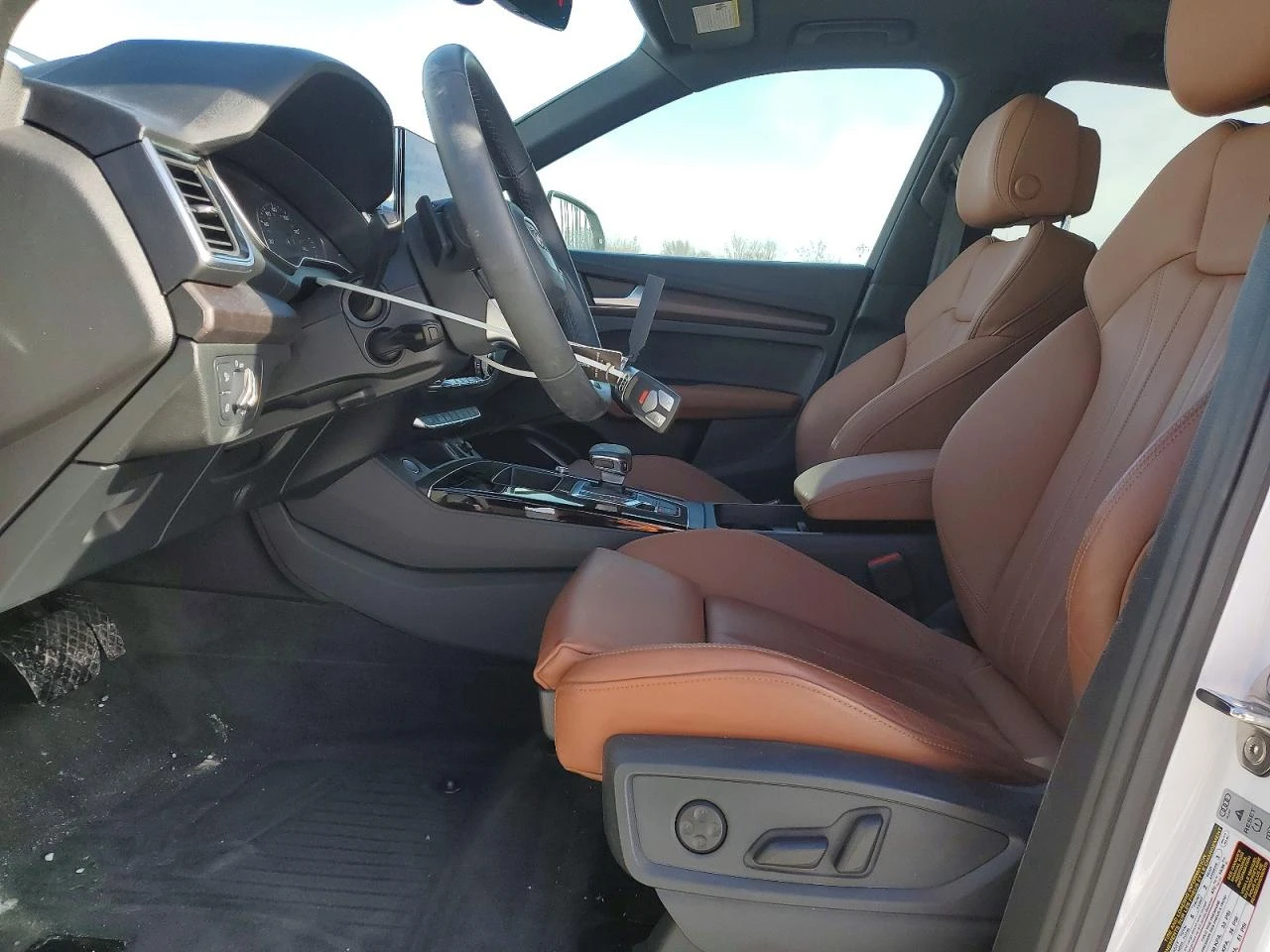Audi Q5 2.0l Premium 45, снимка 7 - Автомобили и джипове - 55094158