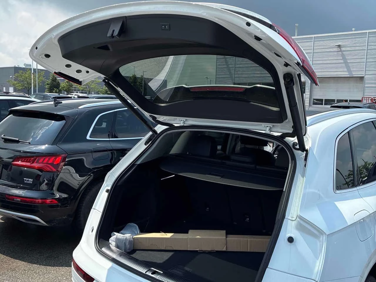 Audi Q5 * CARFAX * ОТ ПРЕДСТАВИТЕЛСТВО НА АУДИ, снимка 15 - Автомобили и джипове - 55396323