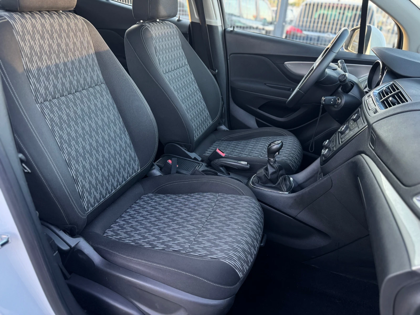 Opel Mokka 1.4I GAS-METAN, снимка 12 - Автомобили и джипове - 55465338
