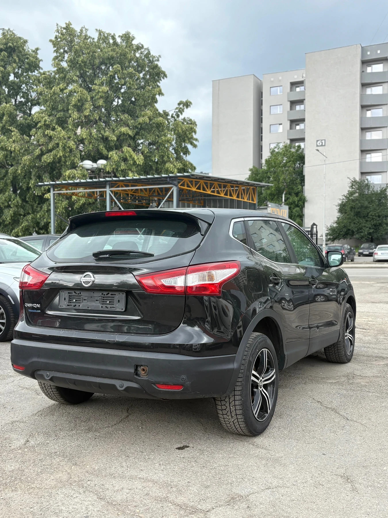 Nissan Qashqai 1.6* 4x4* СЕРВИЗНА, снимка 4 - Автомобили и джипове - 55543510