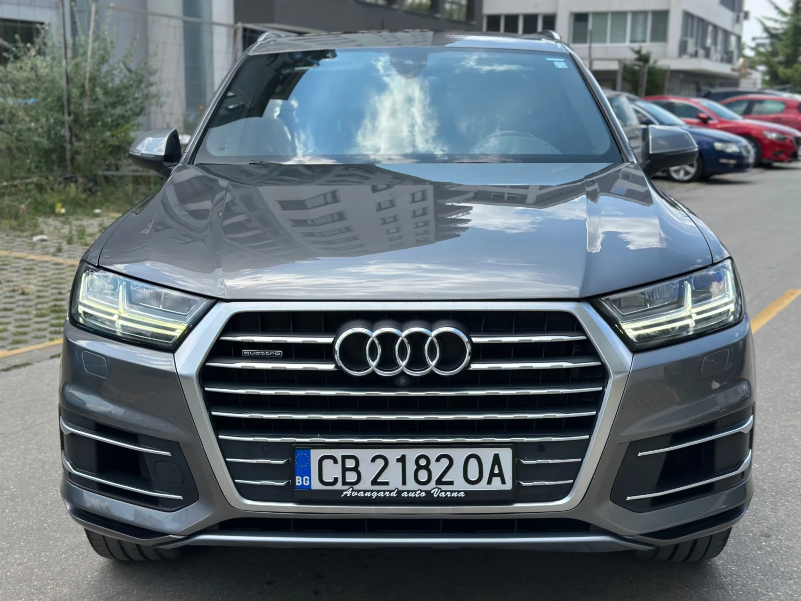 Audi Q7 3.0Т Premium Plus, снимка 2 - Автомобили и джипове - 55588135
