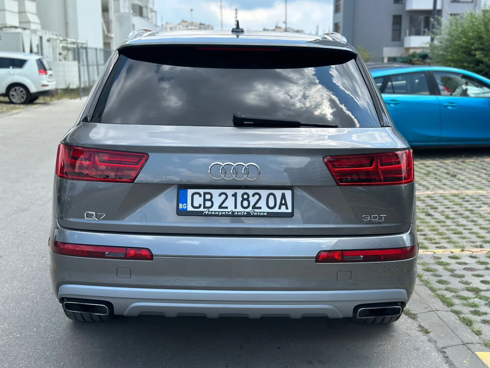 Audi Q7 3.0Т Premium Plus, снимка 5 - Автомобили и джипове - 55588135