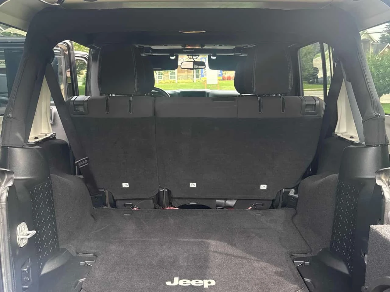 Jeep Wrangler * Rubicon * АВТОКРЕДИТ БЕЗ ПЪРВОНАЧАЛНА ВНОСКА* , снимка 13 - Автомобили и джипове - 55734859