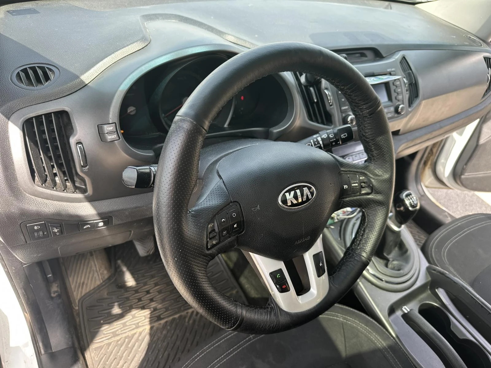 Kia Sportage, снимка 11 - Автомобили и джипове - 55879966