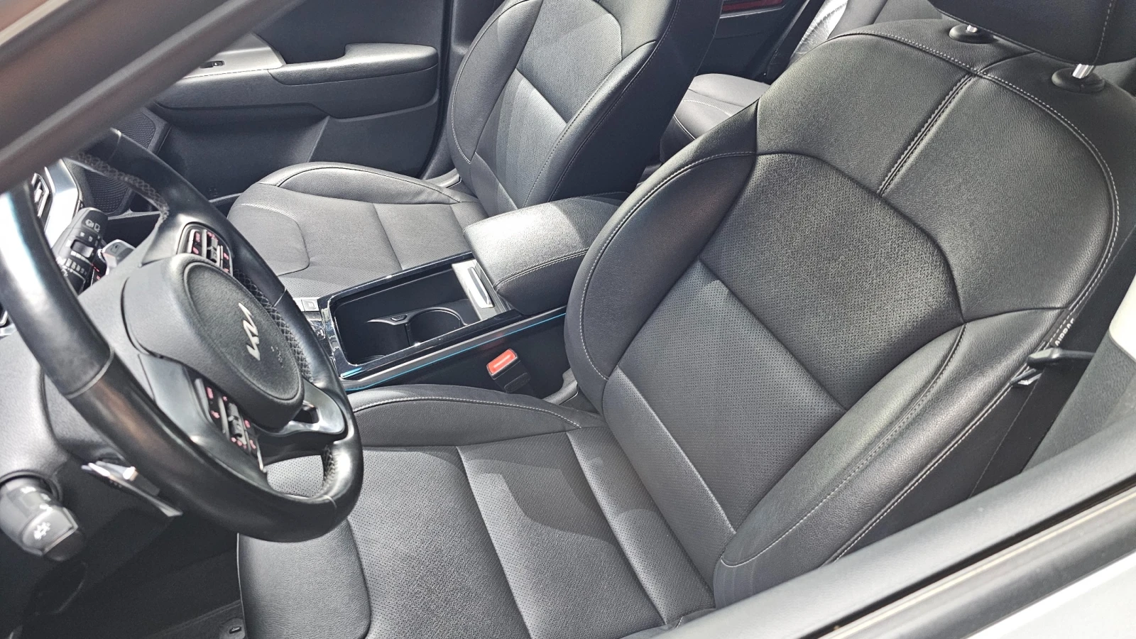 Kia Niro * КРАЙНА ЦЕНА* , снимка 6 - Автомобили и джипове - 56065183