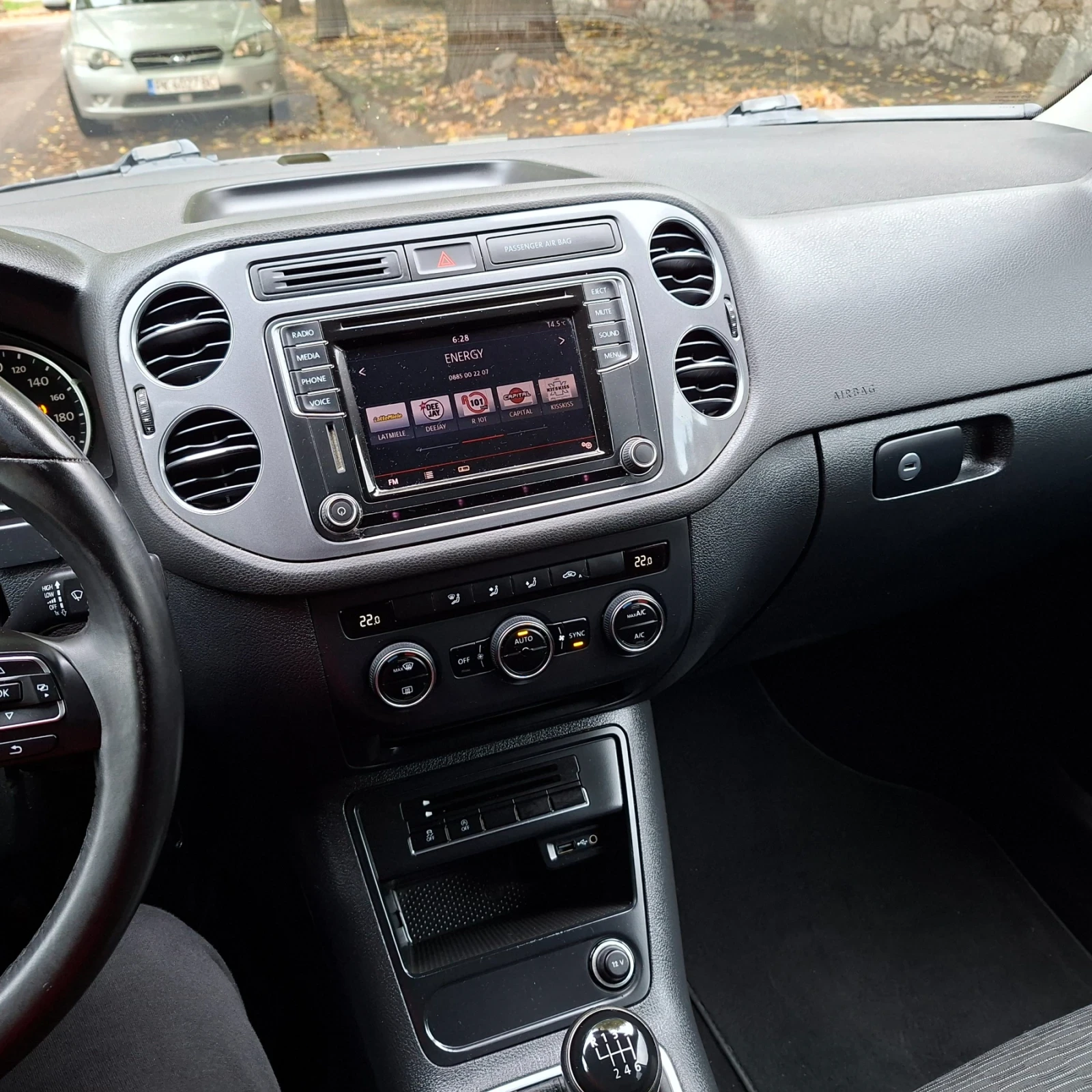 VW Tiguan 2, 0 TDI, снимка 11 - Автомобили и джипове - 56739556