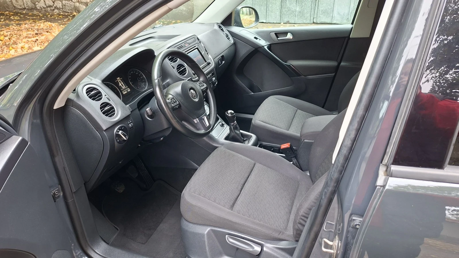VW Tiguan 2, 0 TDI, снимка 12 - Автомобили и джипове - 56739556