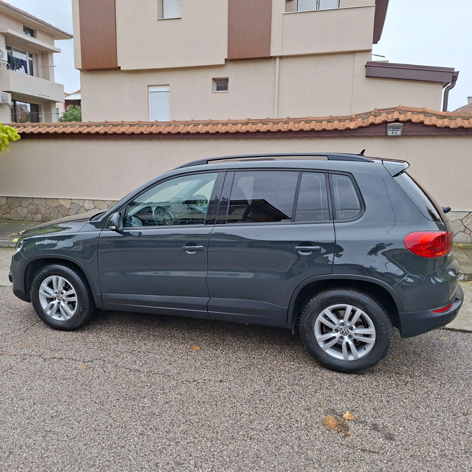 VW Tiguan 2, 0 TDI, снимка 7 - Автомобили и джипове - 56739556