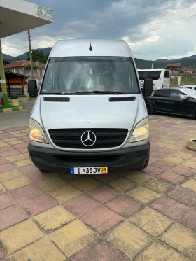     Mercedes-Benz Sprinter 215