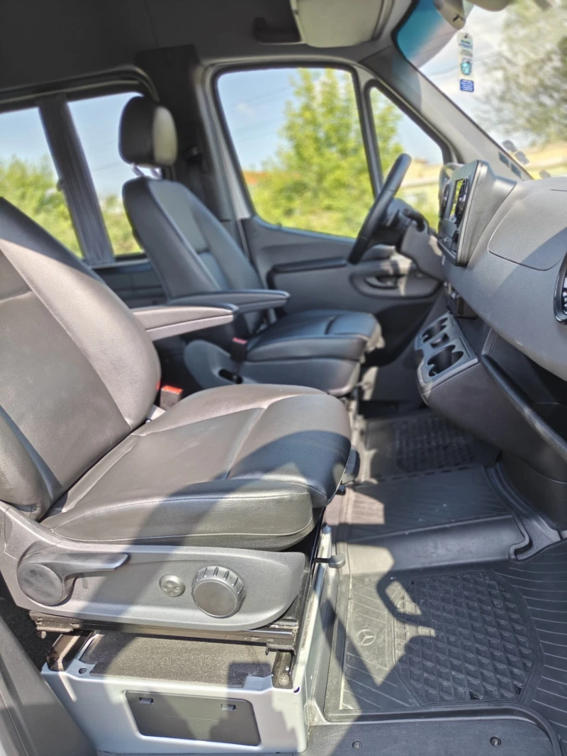 Mercedes-Benz Sprinter 319 tourer V6, снимка 8 - Бусове и автобуси - 52663222