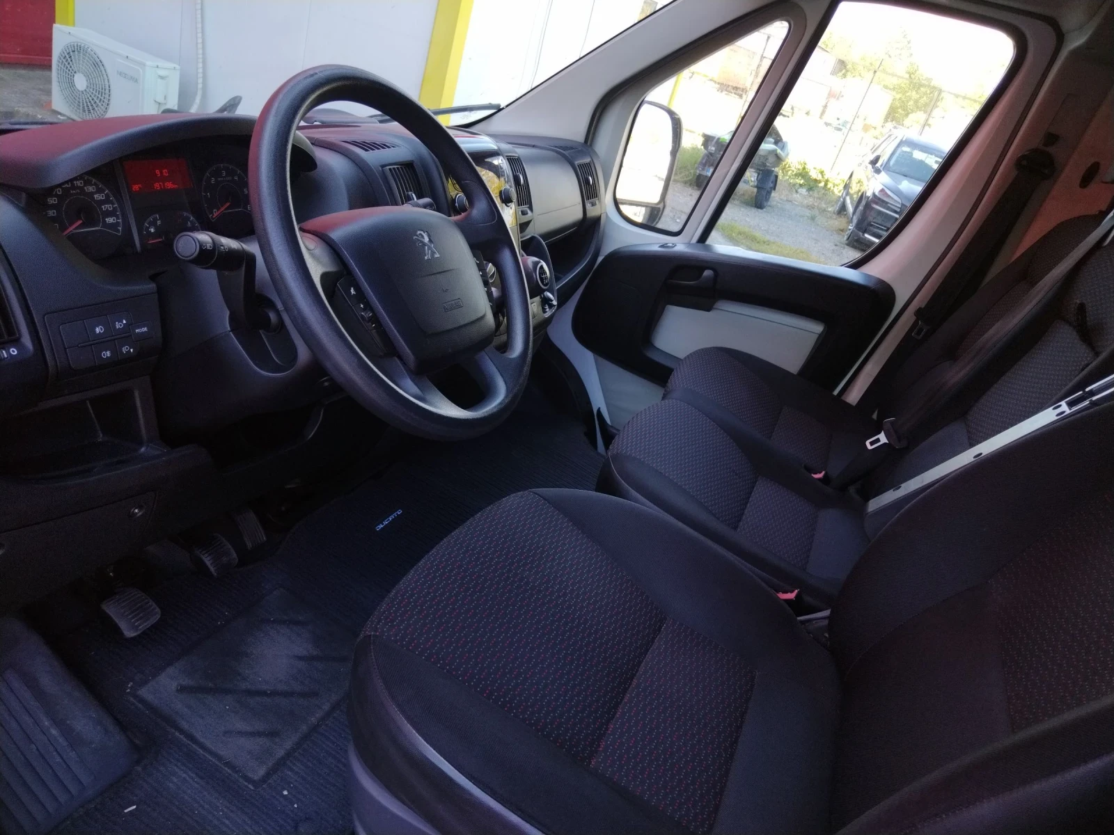 Peugeot Boxer 2000, 110к.с, 6скорости, климатик, партроник  - изображение 10