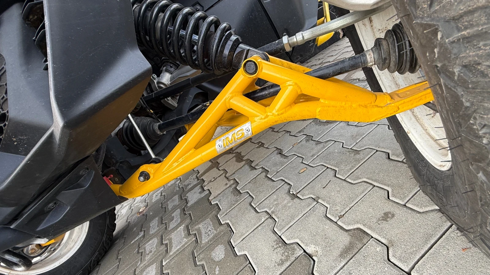 Can-Am Maverick  R XRS Smart Shox - изображение 8