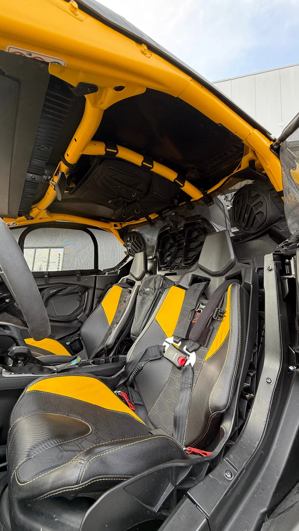 Can-Am Maverick  R XRS Smart Shox - изображение 10