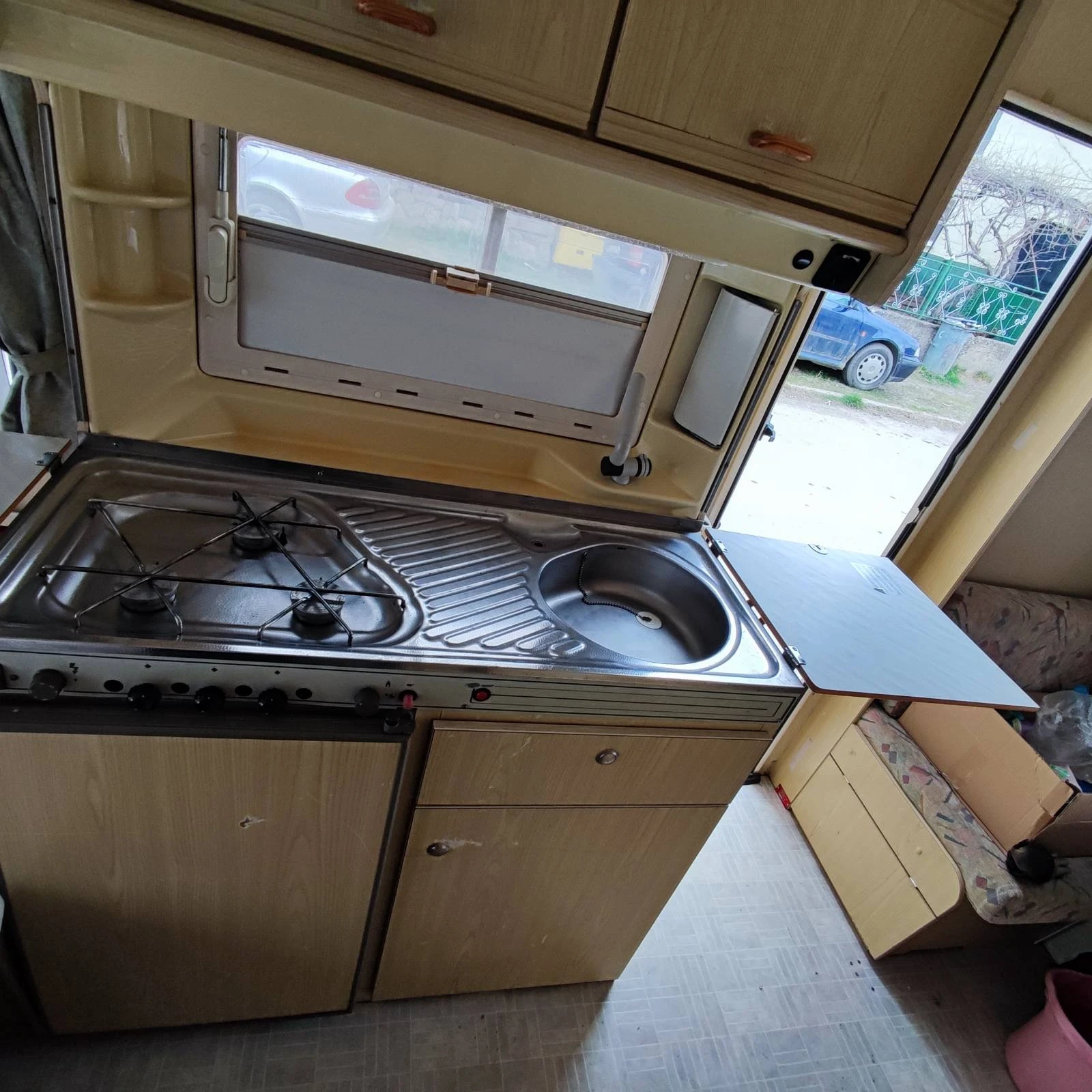 Каравана Chateau Home Car 382, снимка 13 - Каравани и кемпери - 54030158