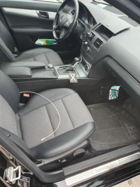 Mercedes-Benz C 220, снимка 15