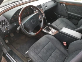 Mercedes-Benz C 180, снимка 5