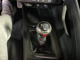 Hyundai Elantra 1.6 Turbo ! N Line ! Sports !, снимка 17