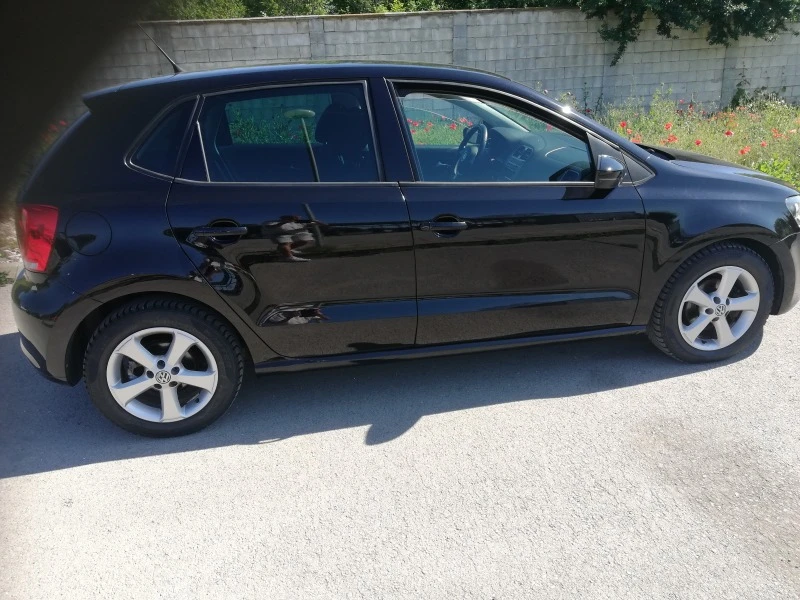 VW Polo 1.6 TDI, снимка 5 - Автомобили и джипове - 40975713