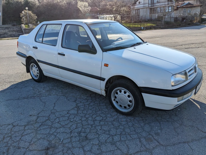 VW Vento 1.9TD ЗА ЦЕНИТЕЛИ!, снимка 4 - Автомобили и джипове - 47796903