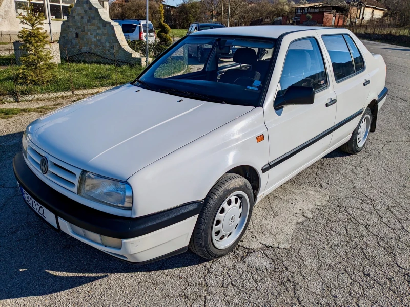 VW Vento 1.9TD ЗА ЦЕНИТЕЛИ!, снимка 2 - Автомобили и джипове - 47796903