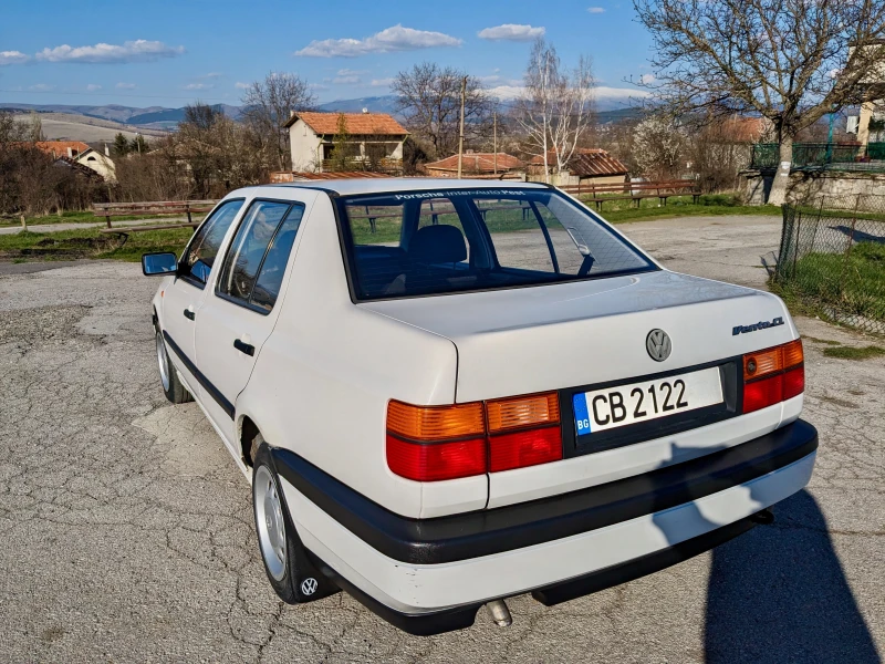 VW Vento 1.9TD ЗА ЦЕНИТЕЛИ!, снимка 3 - Автомобили и джипове - 47796903