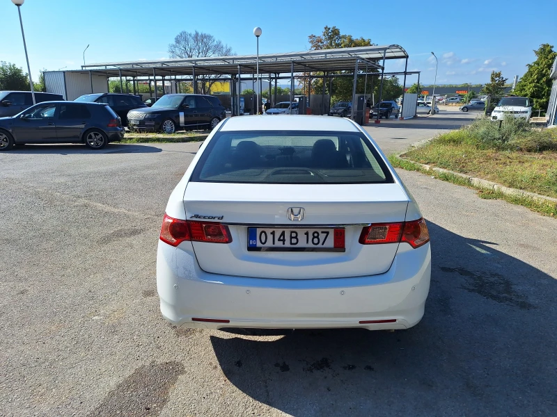 Honda Accord 2.2 S TYPE I-DTEC, снимка 8 - Автомобили и джипове - 46854307