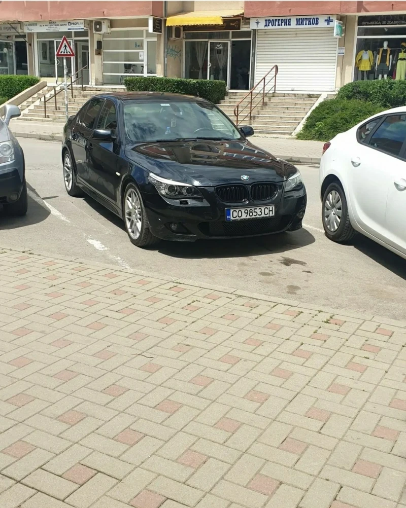 BMW 530 Facelift Bi-Xenon M-Pacet, снимка 7 - Автомобили и джипове - 47336346