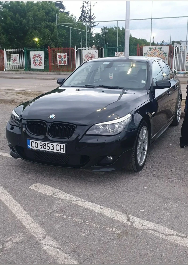 BMW 530 Facelift Bi-Xenon M-Pacet, снимка 11 - Автомобили и джипове - 47336346