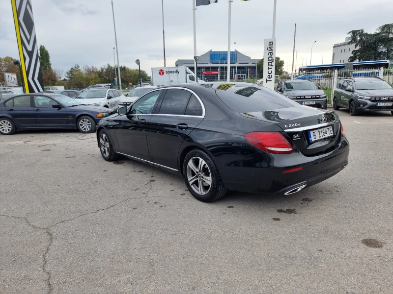 Mercedes-Benz E 220  D, снимка 7 - Автомобили и джипове - 47549884