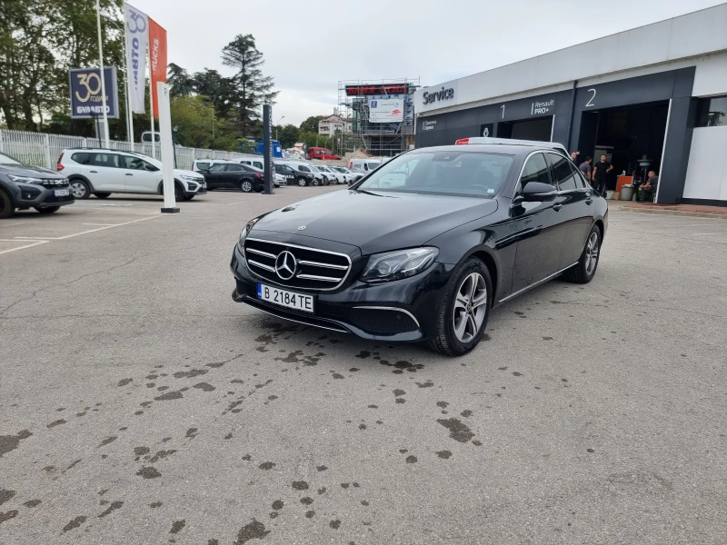 Mercedes-Benz E 220  D, снимка 1 - Автомобили и джипове - 47549884