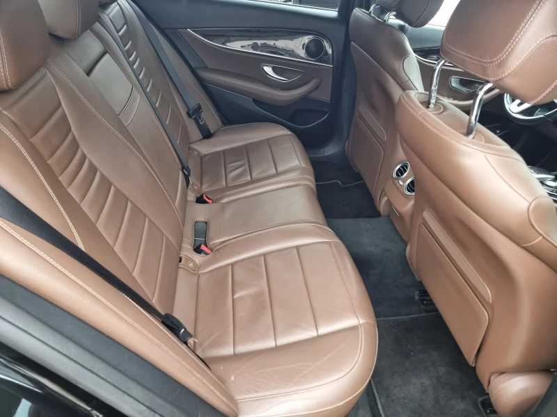 Mercedes-Benz E 220  D, снимка 14 - Автомобили и джипове - 47549884