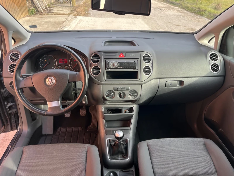 VW Golf 1.6i ITALIA 86000KM!!!, снимка 7 - Автомобили и джипове - 49225760