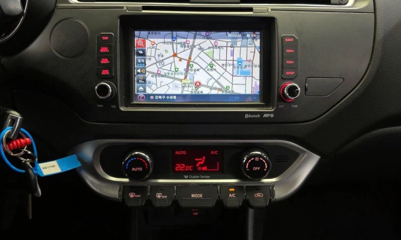 Kia Pride 4DR 1.4 MPI Trendy * НАЙ-ДОБРА ЦЕНА В БЪЛГАРИЯ* , снимка 15 - Автомобили и джипове - 52111342